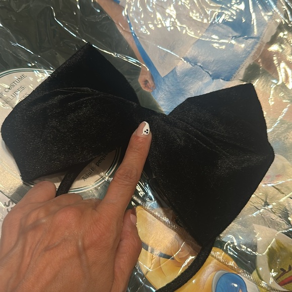 Disney Alice in Wonderland 4 piece costume Halloween Dress Apron Bow Wig Small - Picture 7 of 8